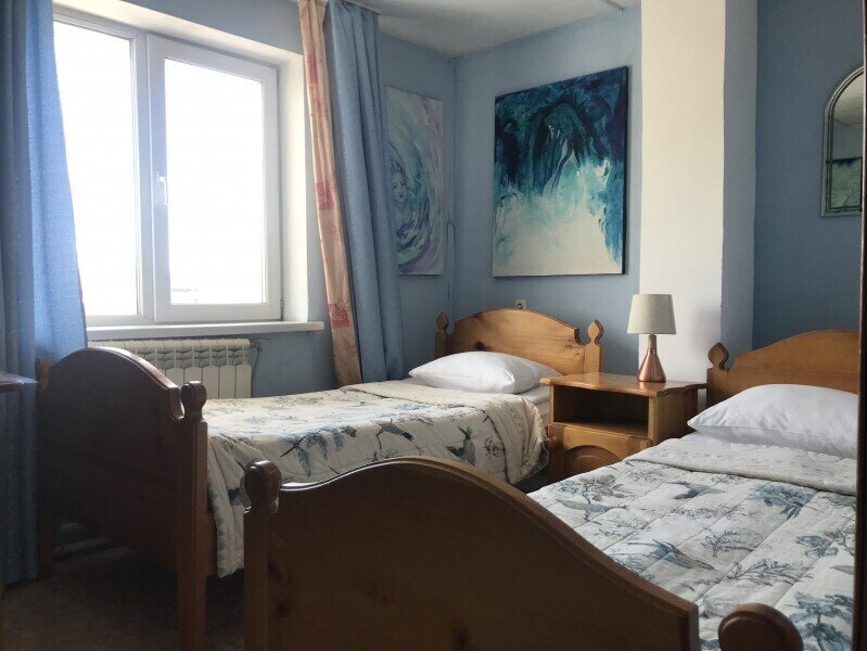 Эконом 2-местный (вид на суд)