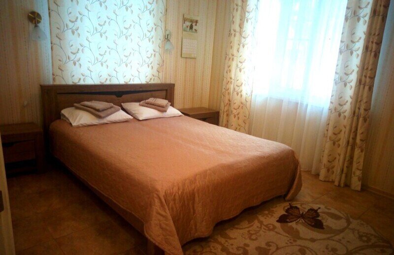 Коттедж 4-местный 2-комнатный Барвинок