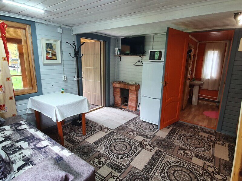 Коттедж РОЗА 5-местный 2-комнатный