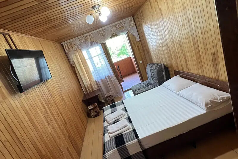 Комфорт 3-местный вид во двор