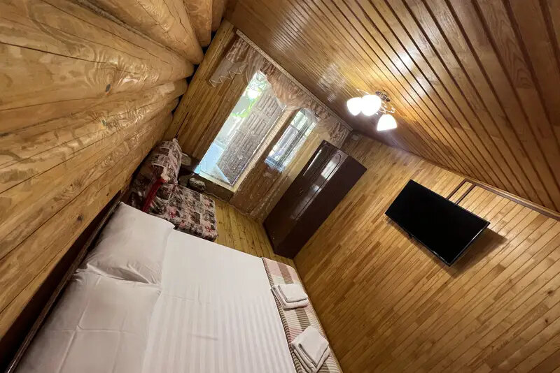 Комфорт 3-местный вид во двор