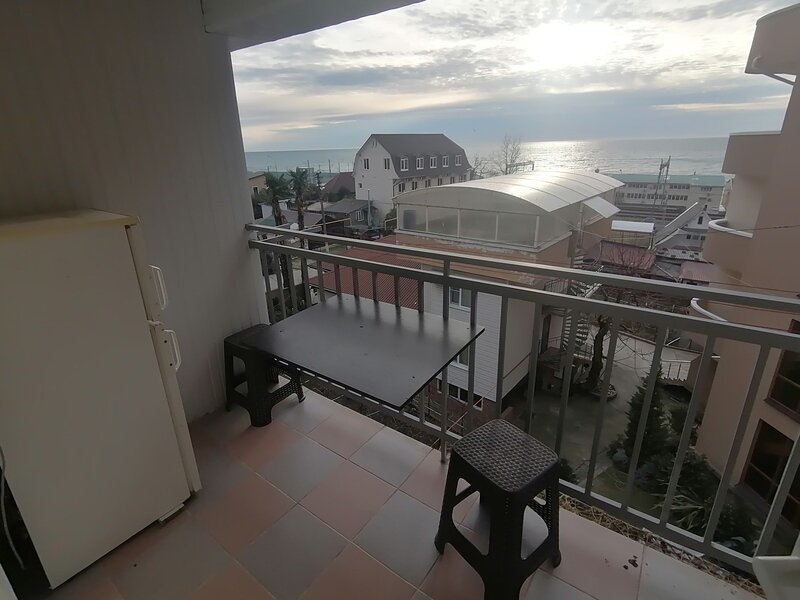 Эконом 2-местный (с балконом и видом на море)