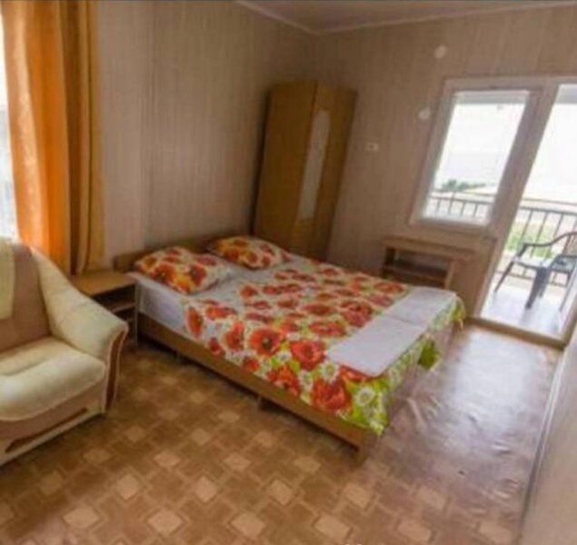 Эконом 3-местный (с балконом)