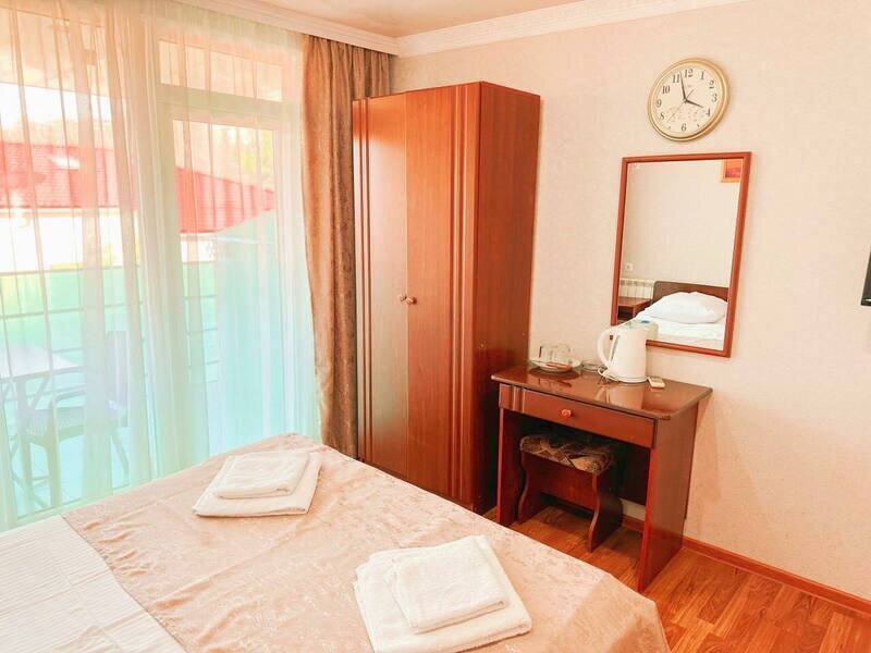 Стандартный 3-местный (с балконом, корпус 1,2)