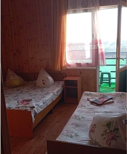 Стандартный 3-местный (с балконом, вид во двор)