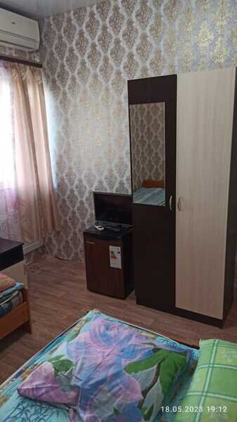 Стандартный 3-местный (с балконом, вид во двор)