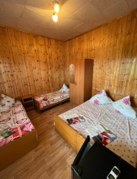 Стандартный 4-местный (с балконом, вид на город)