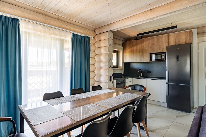 Кухня и обеденная зона