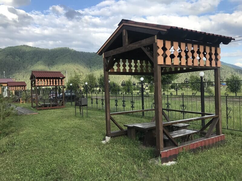 Полулюкс с беседкой