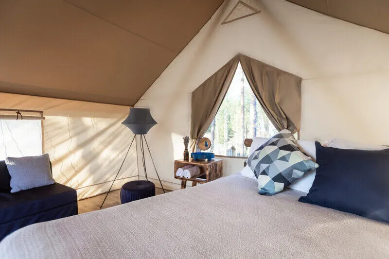 Глэмпинг 2-местный Северное сияние