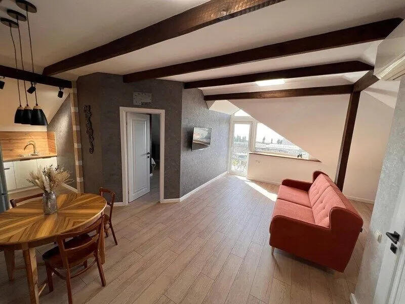 Номер 401 5-местный 2-комнатный (мансарда)