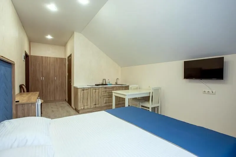 Апартаменты 3-местный (на ул. Херсонская 89, без балкона)