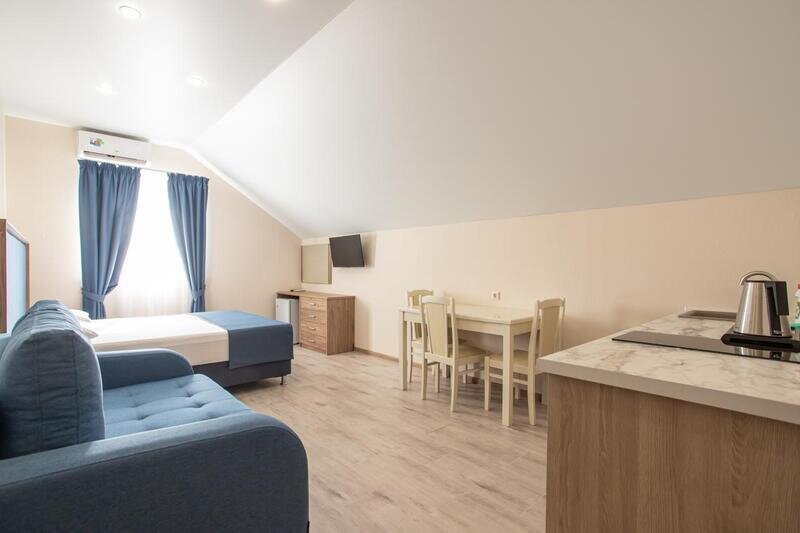 Апартаменты 4-местный (на ул. Херсонская 89, без балкона)