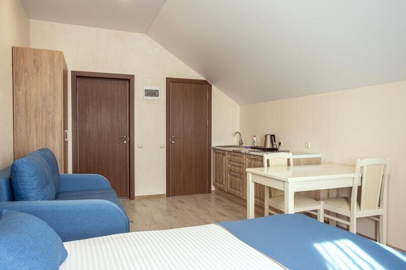 Апартаменты 4-местный (на ул. Херсонская 89, без балкона)