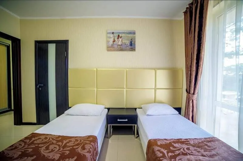 Люкс 4-местный 2-комнатный