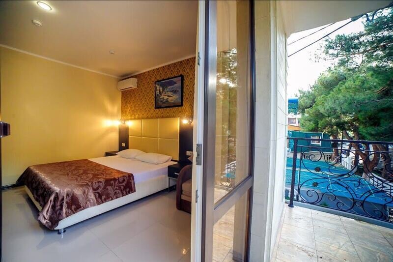 Люкс 4-местный 2-комнатный