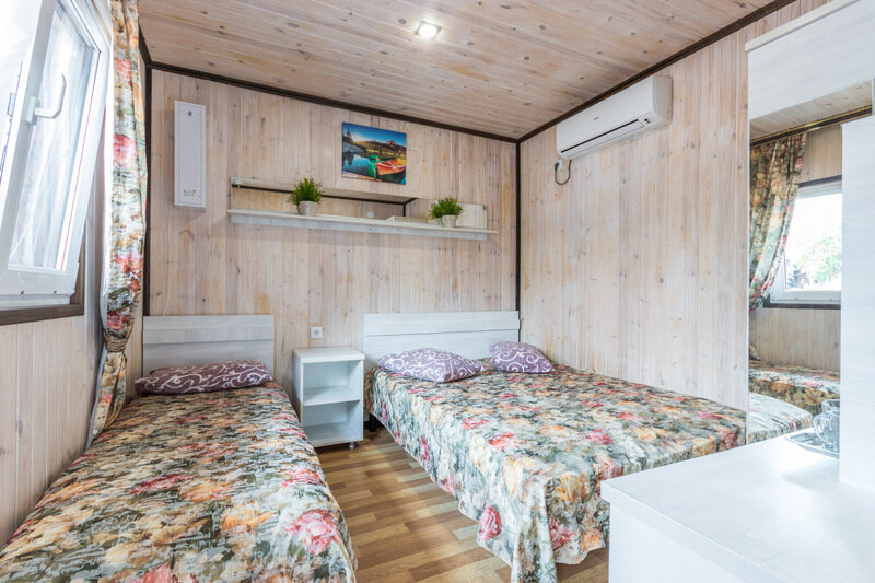 Домик 6-местный 2-комнатный