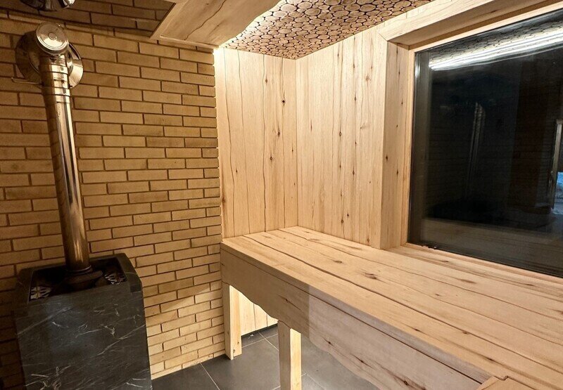 Дом с баней на дровах в современном стиле