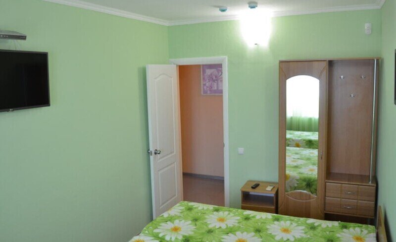 Полулюкс 6-местный 2-комнатный