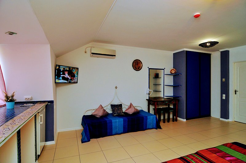 Комфорт 3-местный комната в мансарде