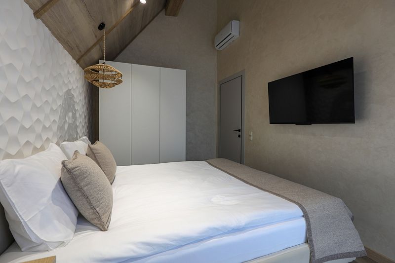 Шале 6-местный (с 3 спальнями)