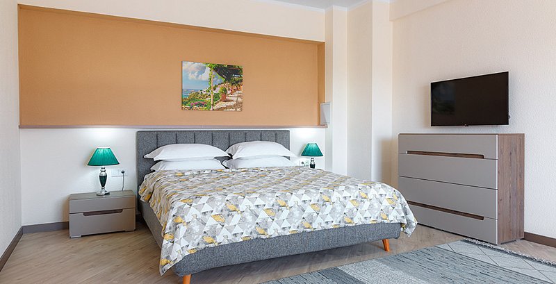 Люкс 4-местный 3-комнатный (Амбассадор)