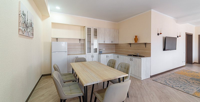 Люкс 4-местный 3-комнатный (Амбассадор)