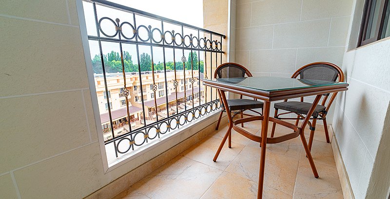 Люкс 4-местный 3-комнатный (Амбассадор)