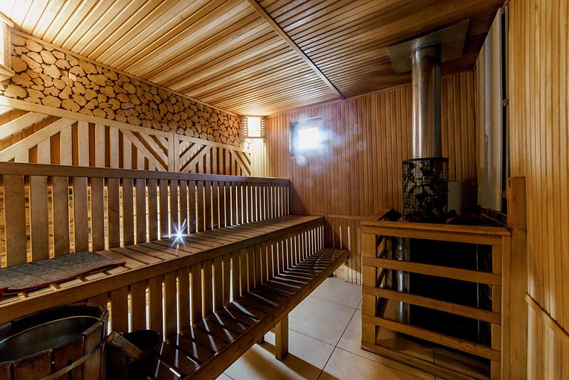 Коттедж 6-местный 2-комнатный Золотая осень