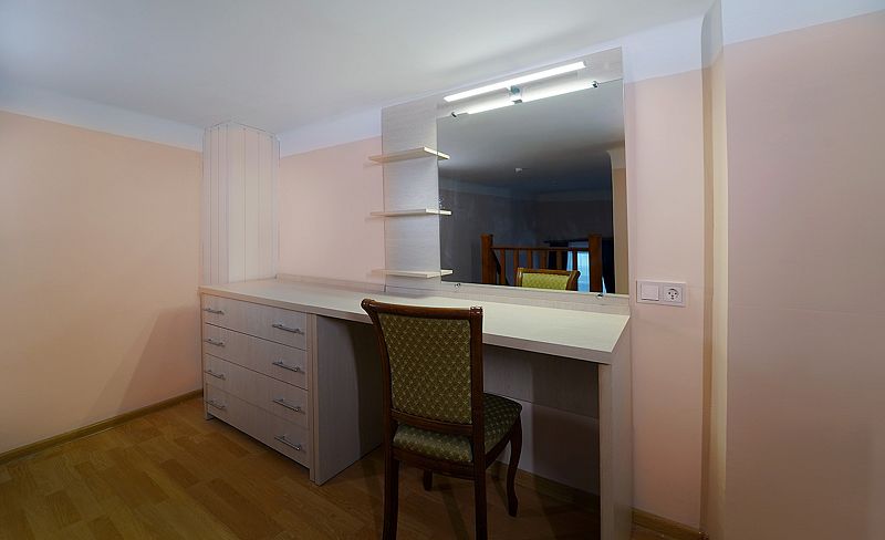 Семейный 3-местный 2-уровневый (с видом на море без балкона №3) (8)