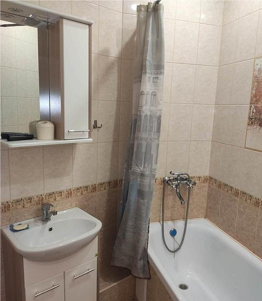 Домик 4-местный (с верандой)