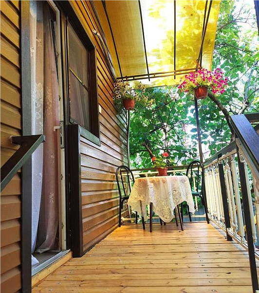 Домик 4-местный (с верандой)