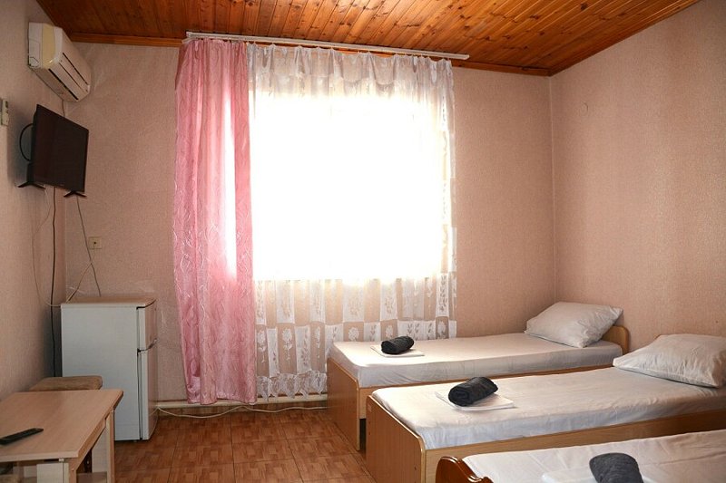 Стандартный 4-местный 1-комнатный