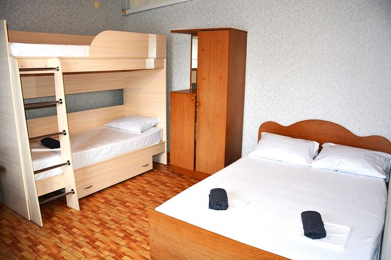 Стандартный 4-местный 1-комнатный