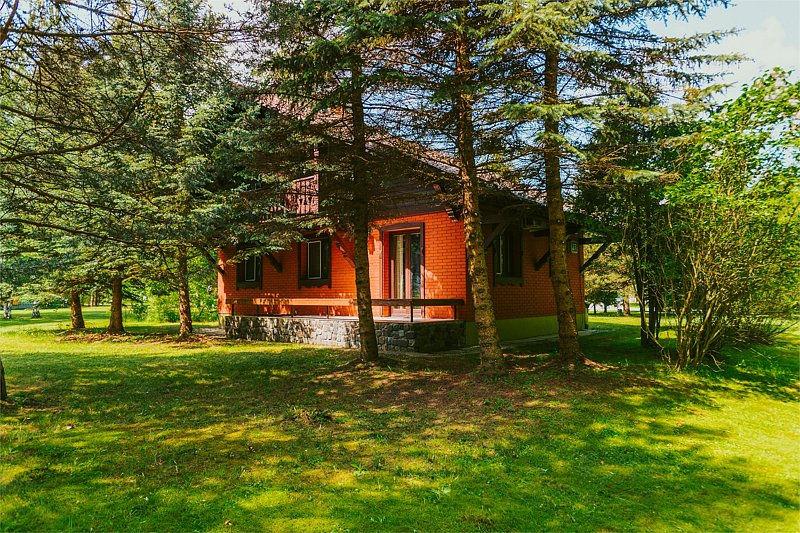 Коттедж 4-местный 2-комнатный (Шале)