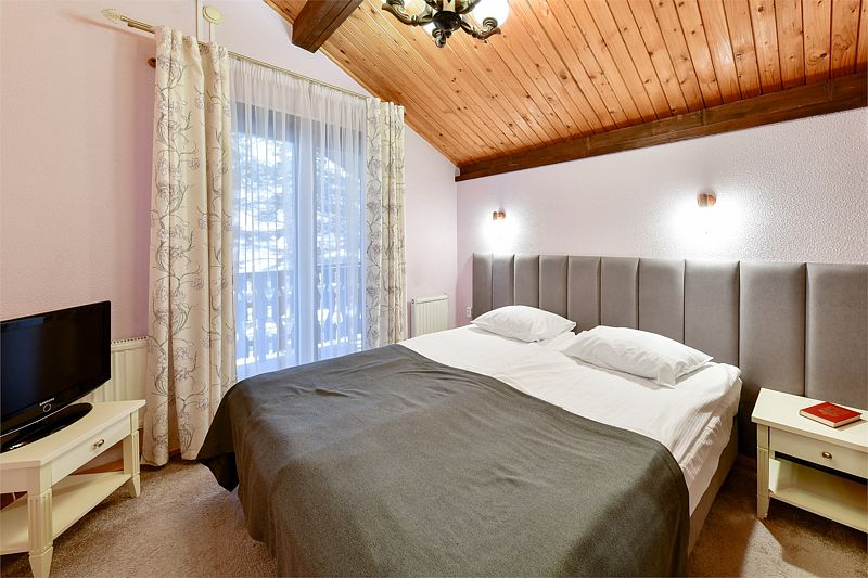 Коттедж 4-местный 2-комнатный (Шале)