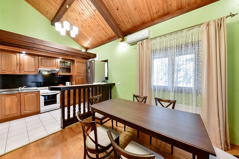 Коттедж 4-местный 2-комнатный (Шале)