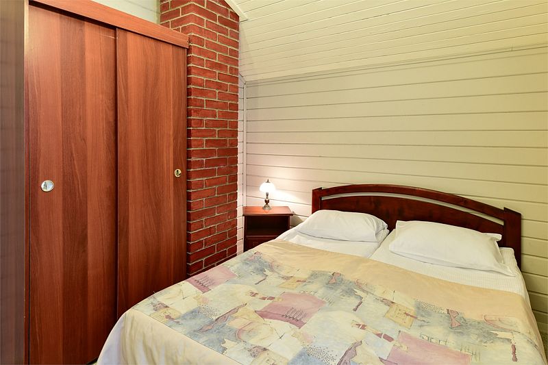 Коттедж 6-местный 3-комнатный (без плиты)