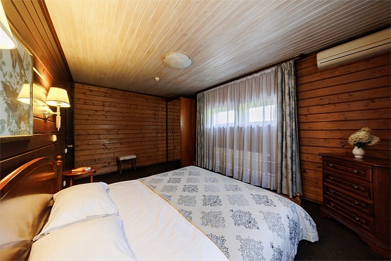 Коттедж 8-местный 4-комнатный (Посол)