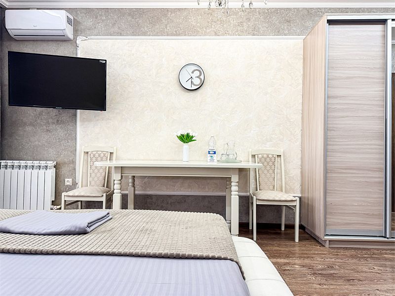 Люкс 2-местный (с балконом, вид на сосны)