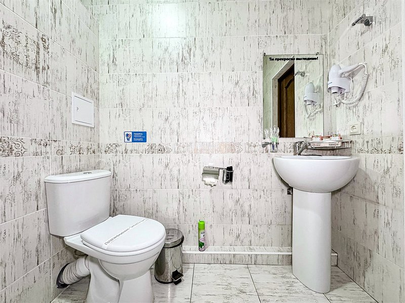 Люкс Супер 6-местный 2-комнатный (с балконом, вид на сосны)