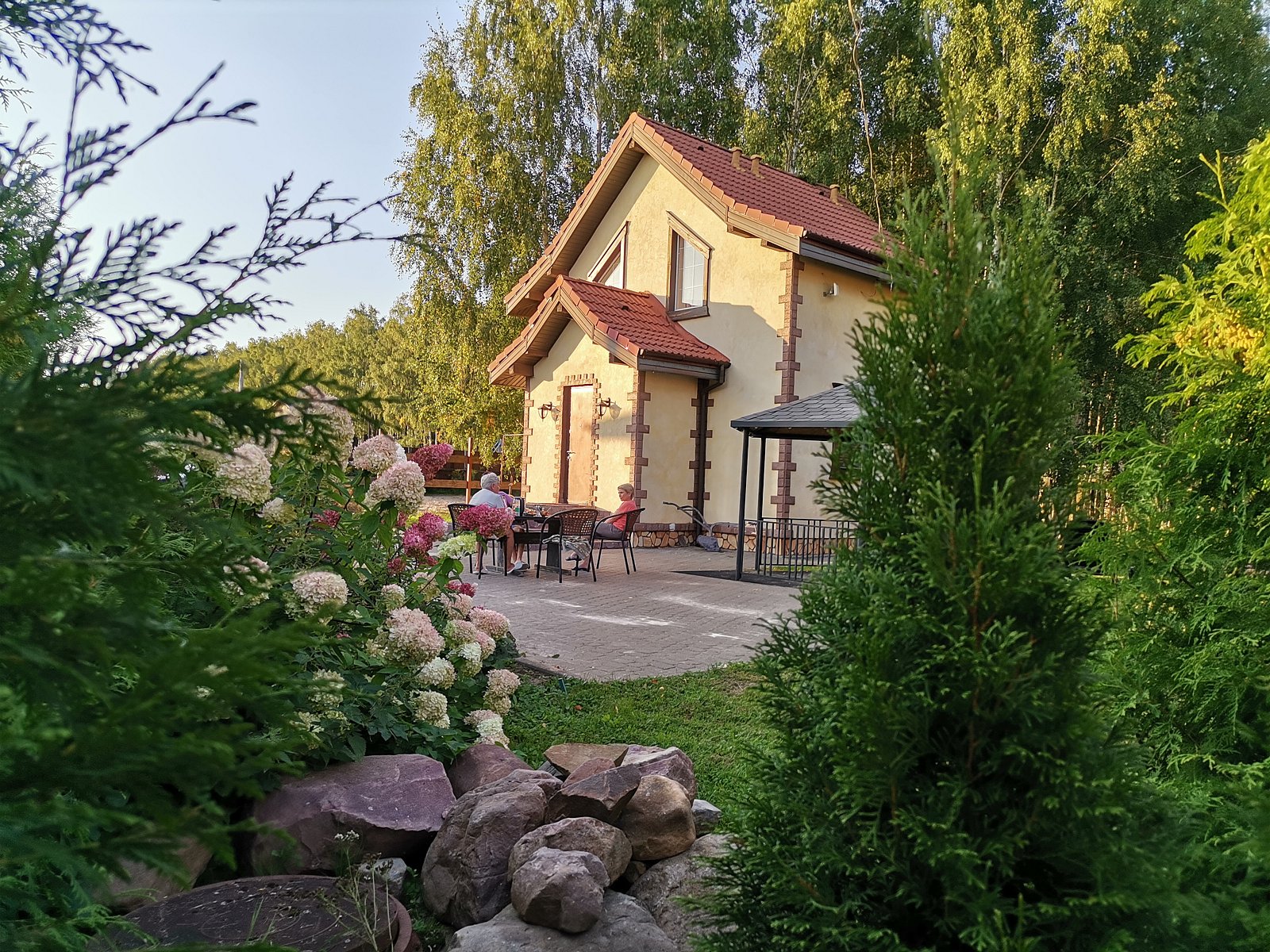 Фото 1 из отзыва о доме в аренду Вишневый сад