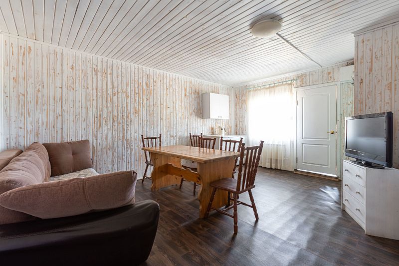 Домик Русский 6-местный 2-этажный (№1-6)