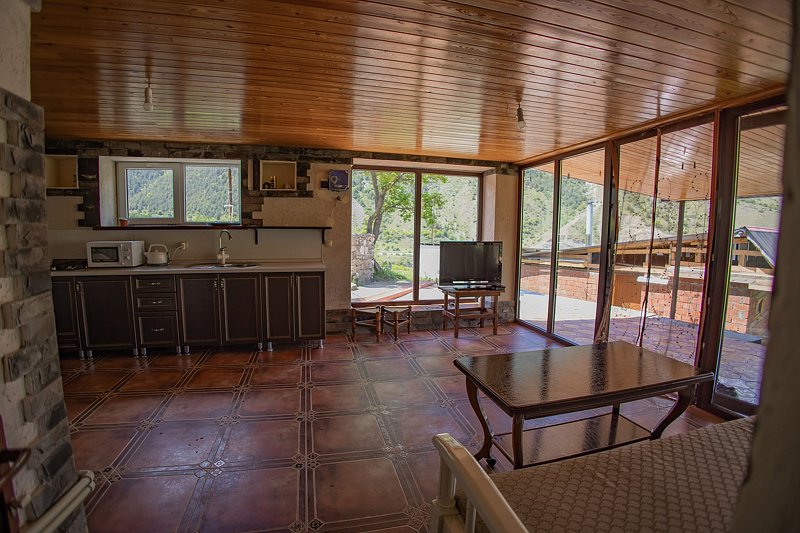 Стандартный 4-местный 2-комнатный (верхний дом, с панорамным видом)