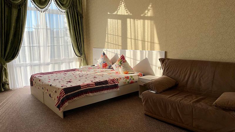 Апартаменты 4-местный (с собственным двориком)