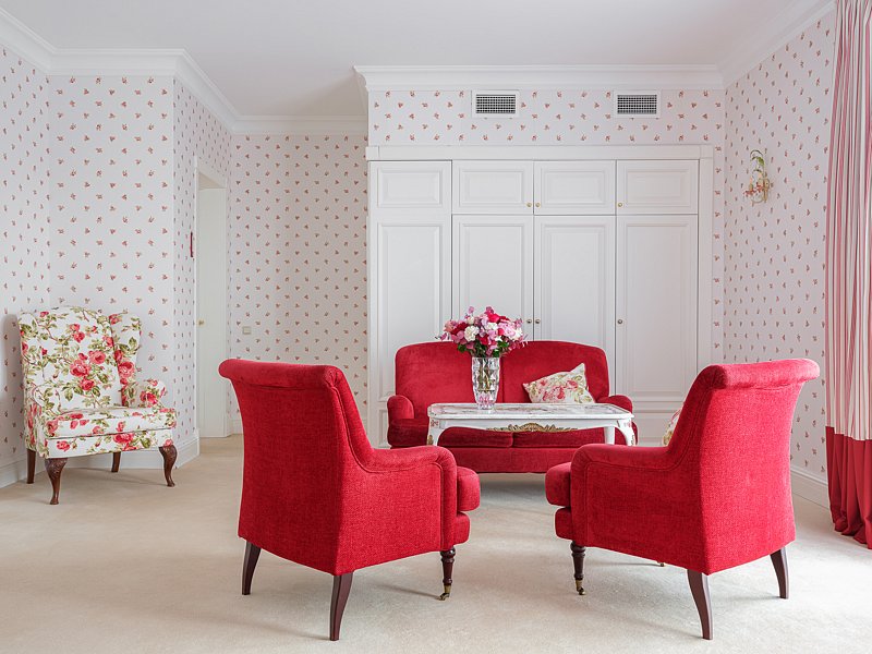 Джуниор сюит Дачный «Алая роза»