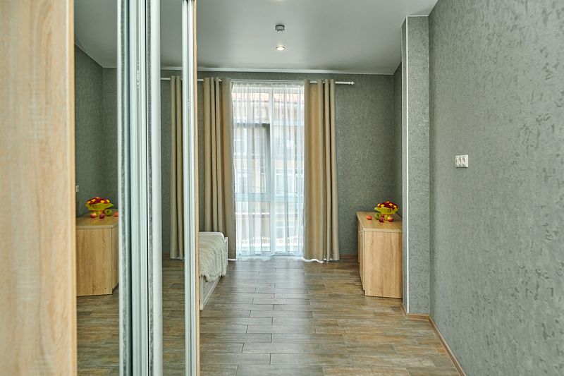 Джуниор Сюит 6-местный 2-комнатный ( с доп. местом)