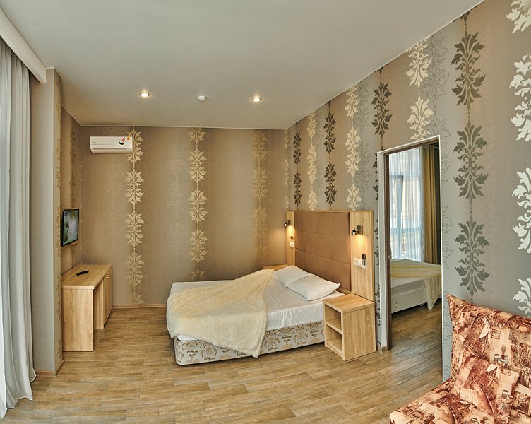 Джуниор Сюит 6-местный 2-комнатный ( с доп. местом)