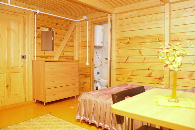 Внутри домика