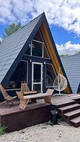 A-Frame Yellow, Глэмпинг Лесогорье, Реж